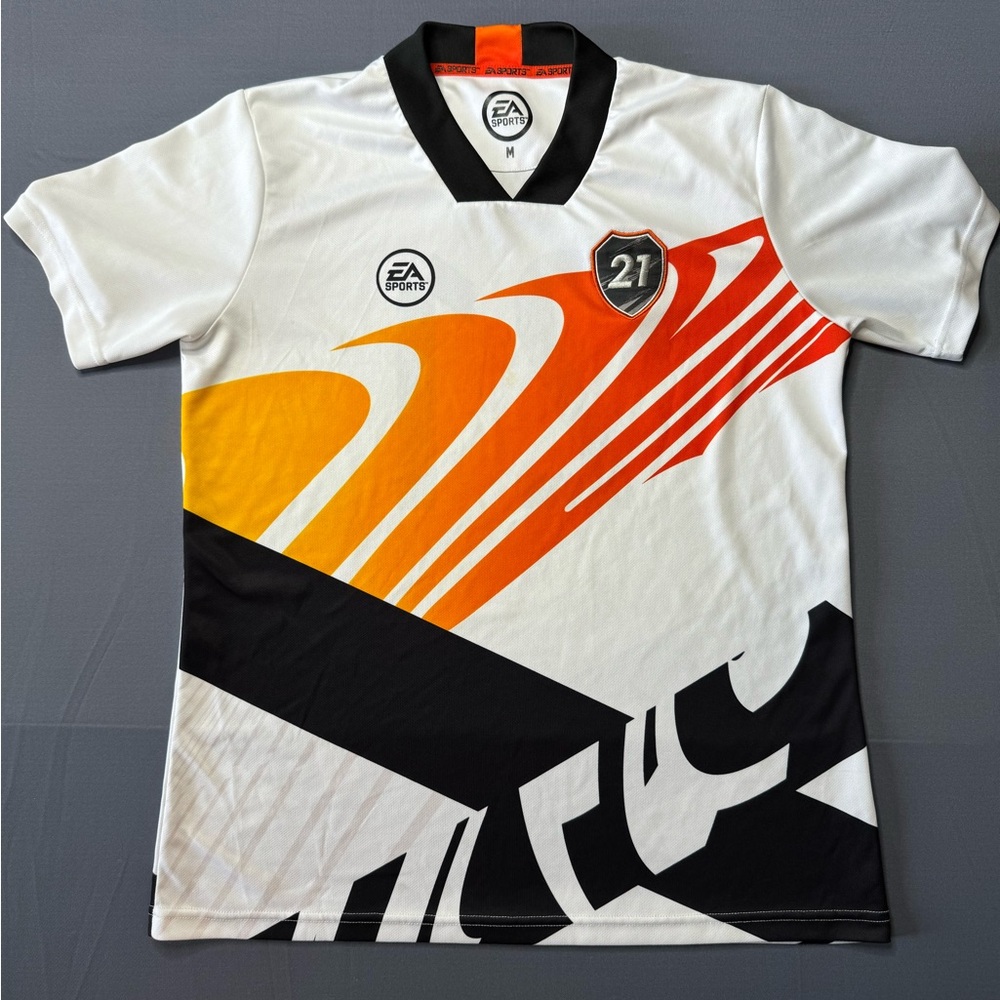 Men's EA Sports FIFA Ultimate Team FUT Official Shirt Size medium